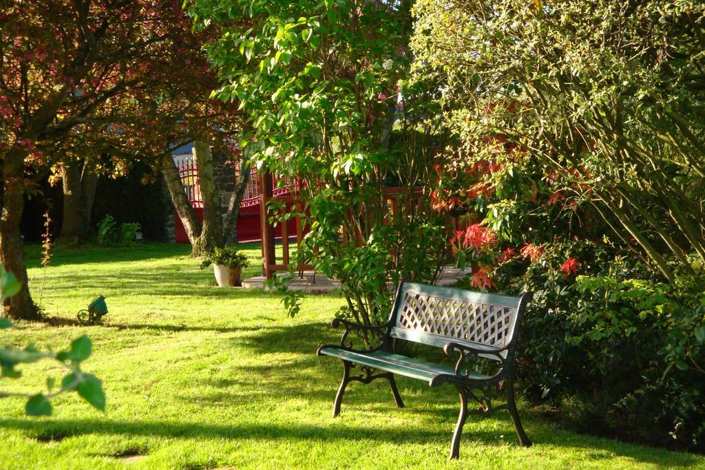 Au Jardin D'Eloise Panzió Tremereuc Kültér fotó